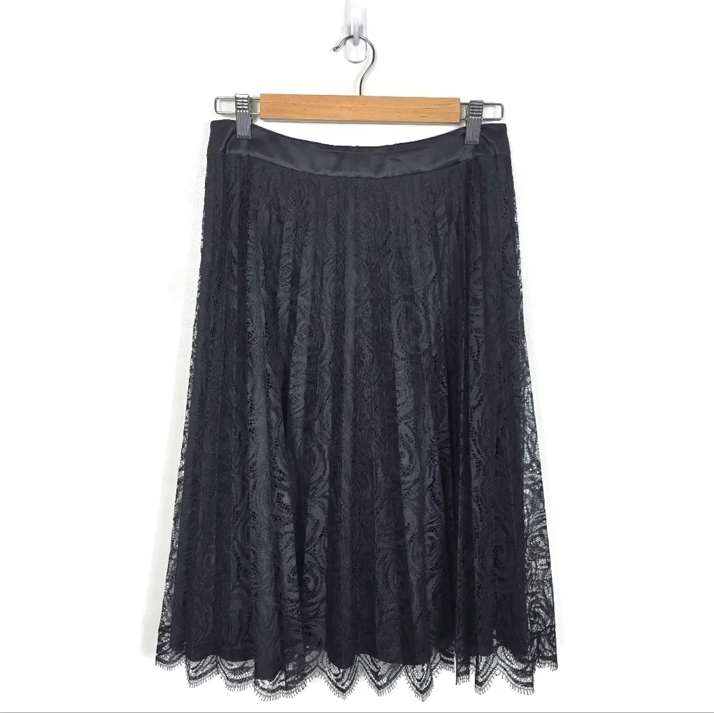 Vintage Escada Pleated Lace Skirt Scalloped Hem US 6 Black